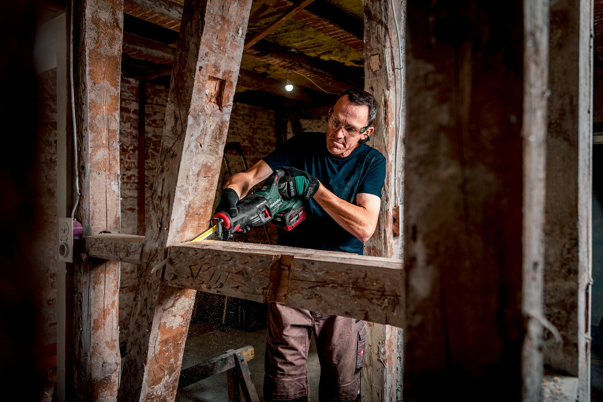 Metabo Säbelsäge SSEP 18 LT BL – 18 V (CAS) – Hub 32 mm – Solo – Bürstenlos
