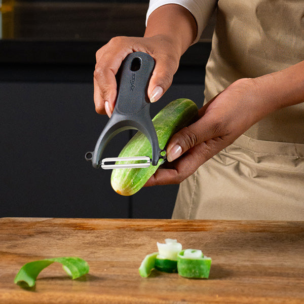 Zyliss Y-Pendelschäler, Edelstahl/Kunststoff, Schwarz, für Gemüse, spülmaschinenfest