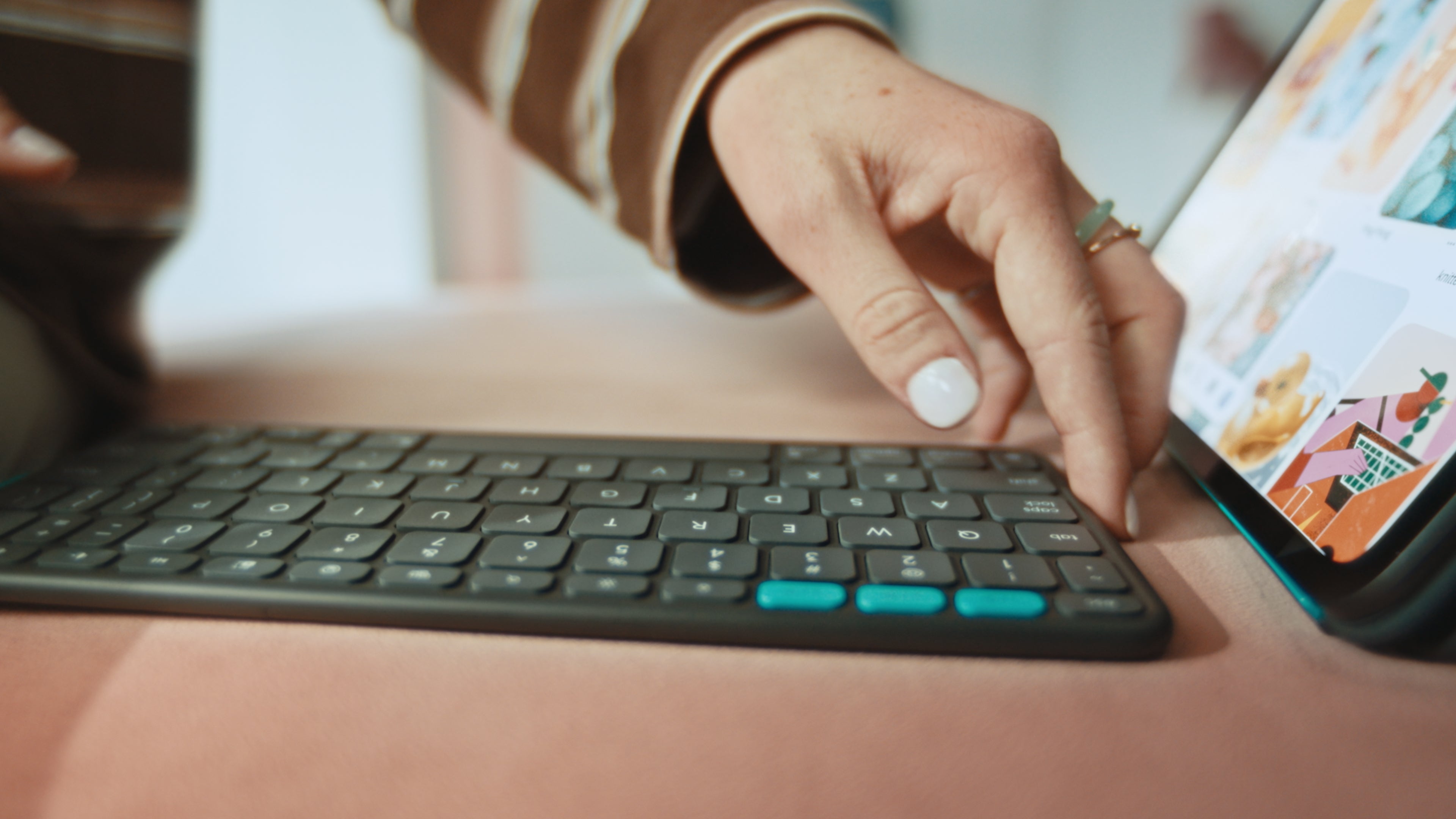 Logitech Tastatur-Case für Tablets