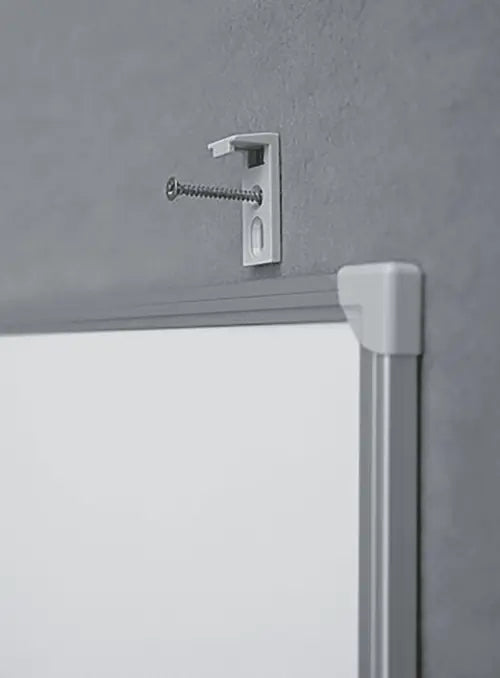 Franken Whiteboard – 60 × 45 cm, lackierter Stahl, magnetisch, Alu-Rahmen, Wandmontage, inkl. Stiftablage