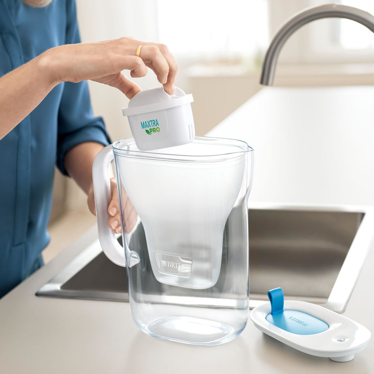 BRITA Style Eco Gletscher – Wasserfilter-Kanne 1,4 l, Filterwechselanzeige, Kunststoff, Hellblau