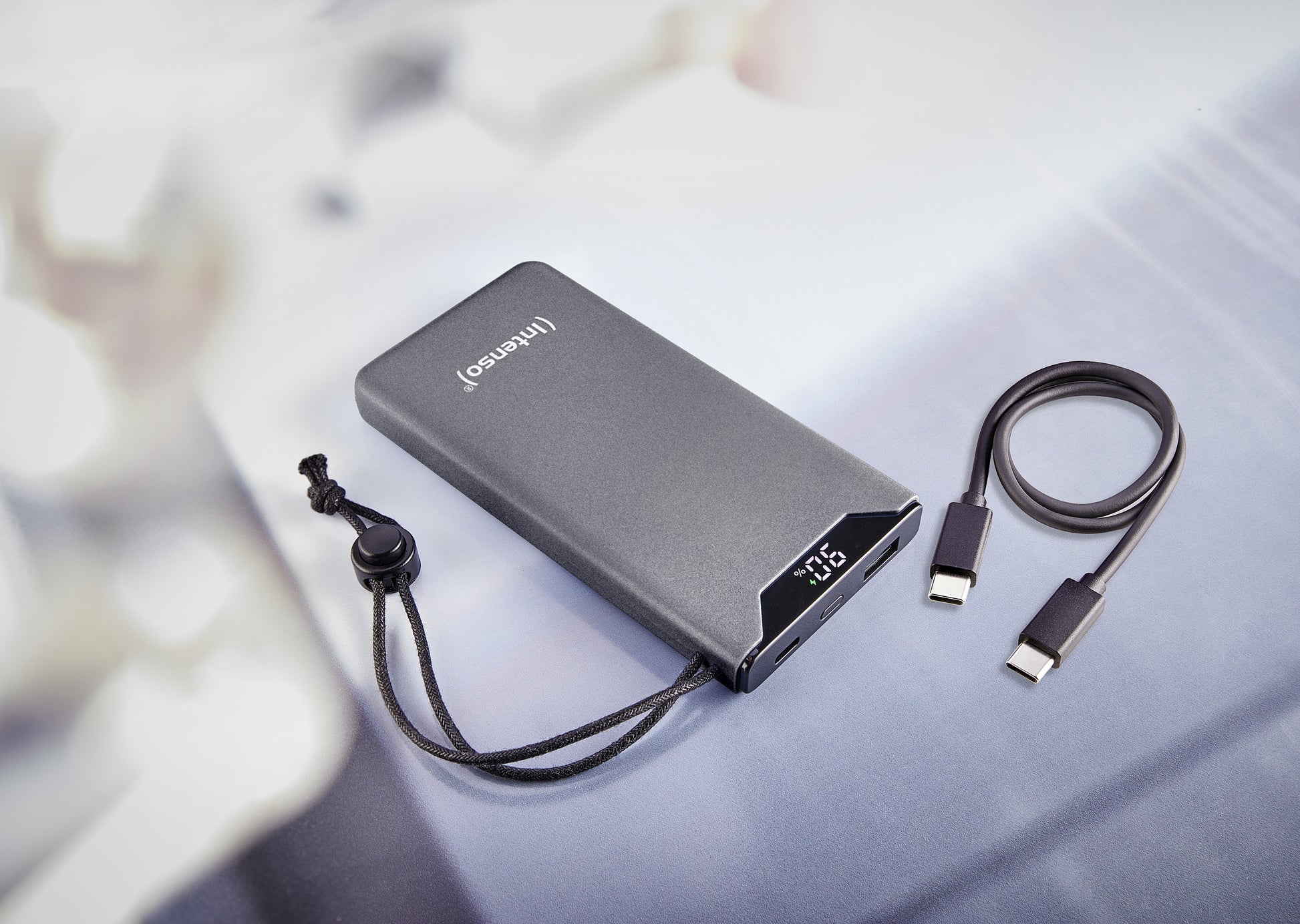 Intenso F10000 Powerbank 10'000 mAh – 20 W PD, 1× USB-C, 1× USB-A, grau