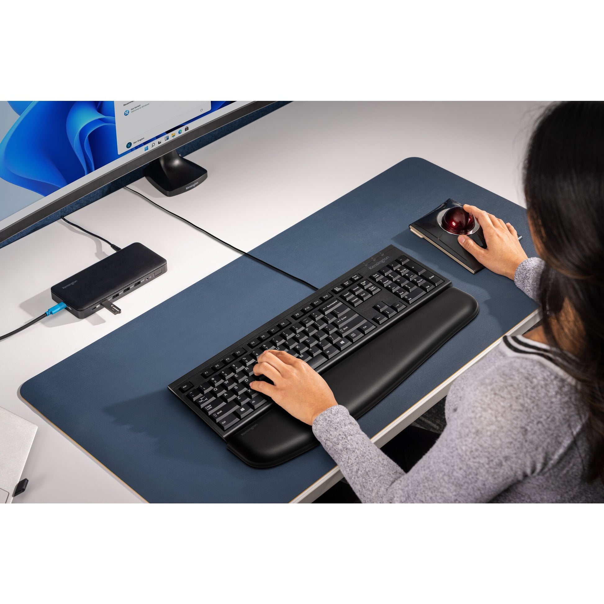 Kensington KB100 EQ – Tastatur – kabelgebunden – schwarz