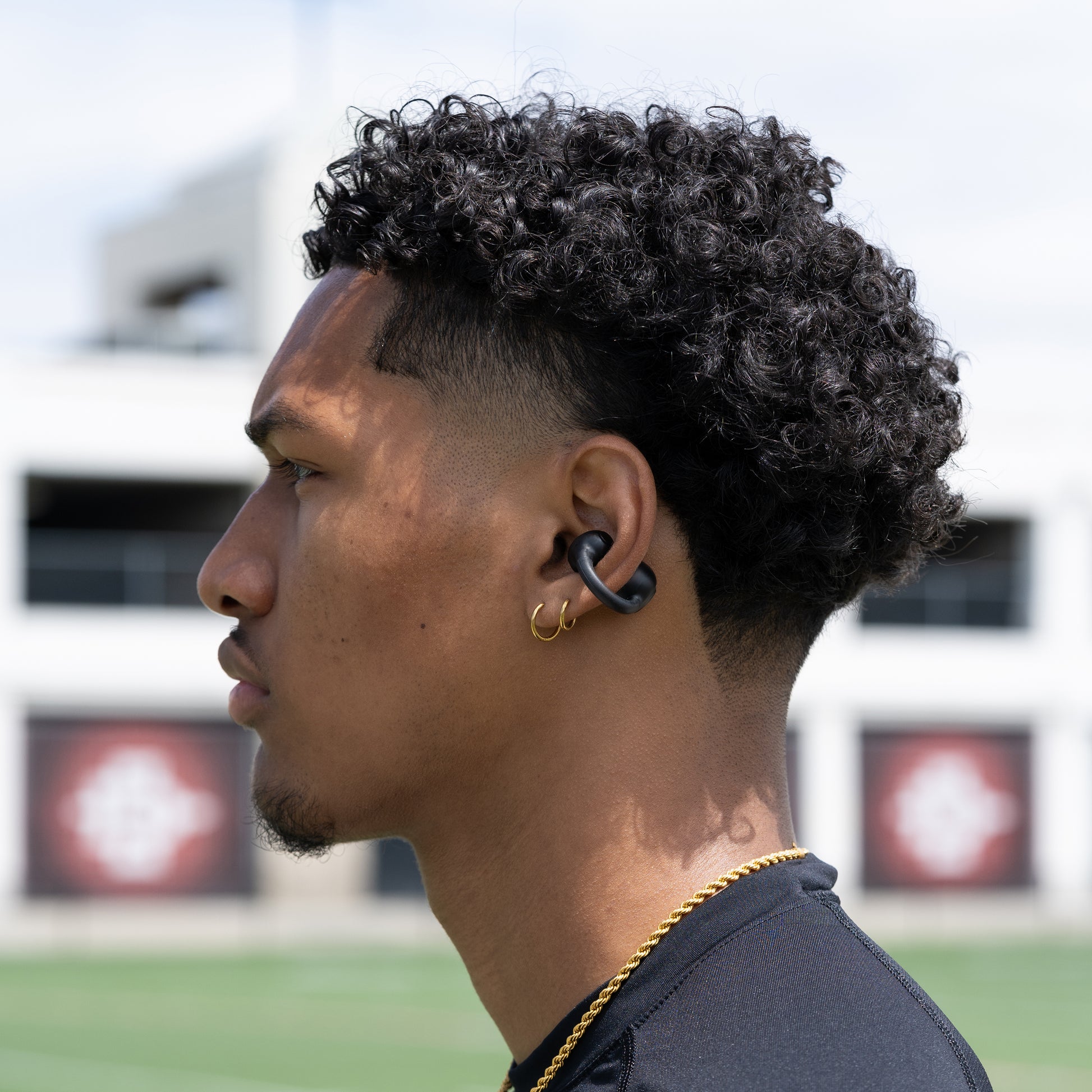 JLab Flex Open Air Clip – True Wireless In-Ear Headset – Bluetooth, Multipoint, IPX4 – Schwarz – bis 21 h