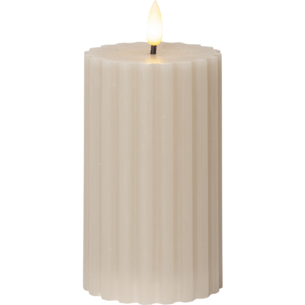 Star Trading LED-Kerze – Ø 7,5 × 15 cm, 0,02 W, Warmweiss, Beige, Batteriebetrieb, Timer 6/18 h