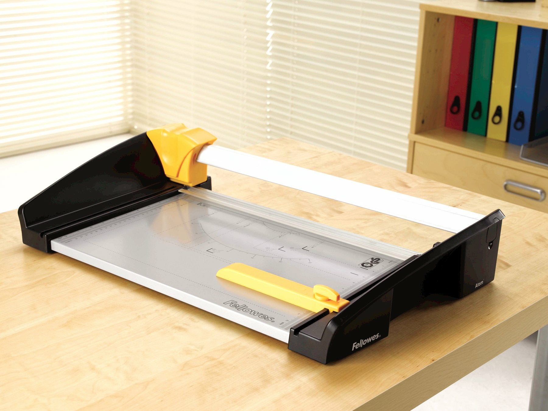 Fellowes Rollenschneidemaschine Atom – 460 mm, bis A3, 30 Blatt