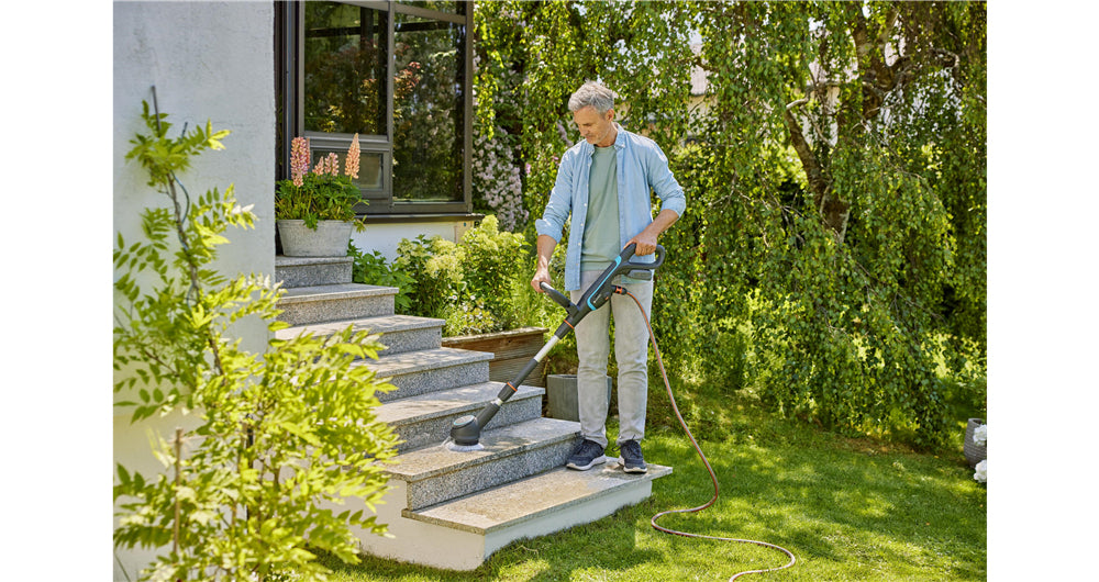 Gardena Elektrische Reinigungsbürste AquaBrush – Nylon, 1 Bürste, grün/grau/orange, 14840-55