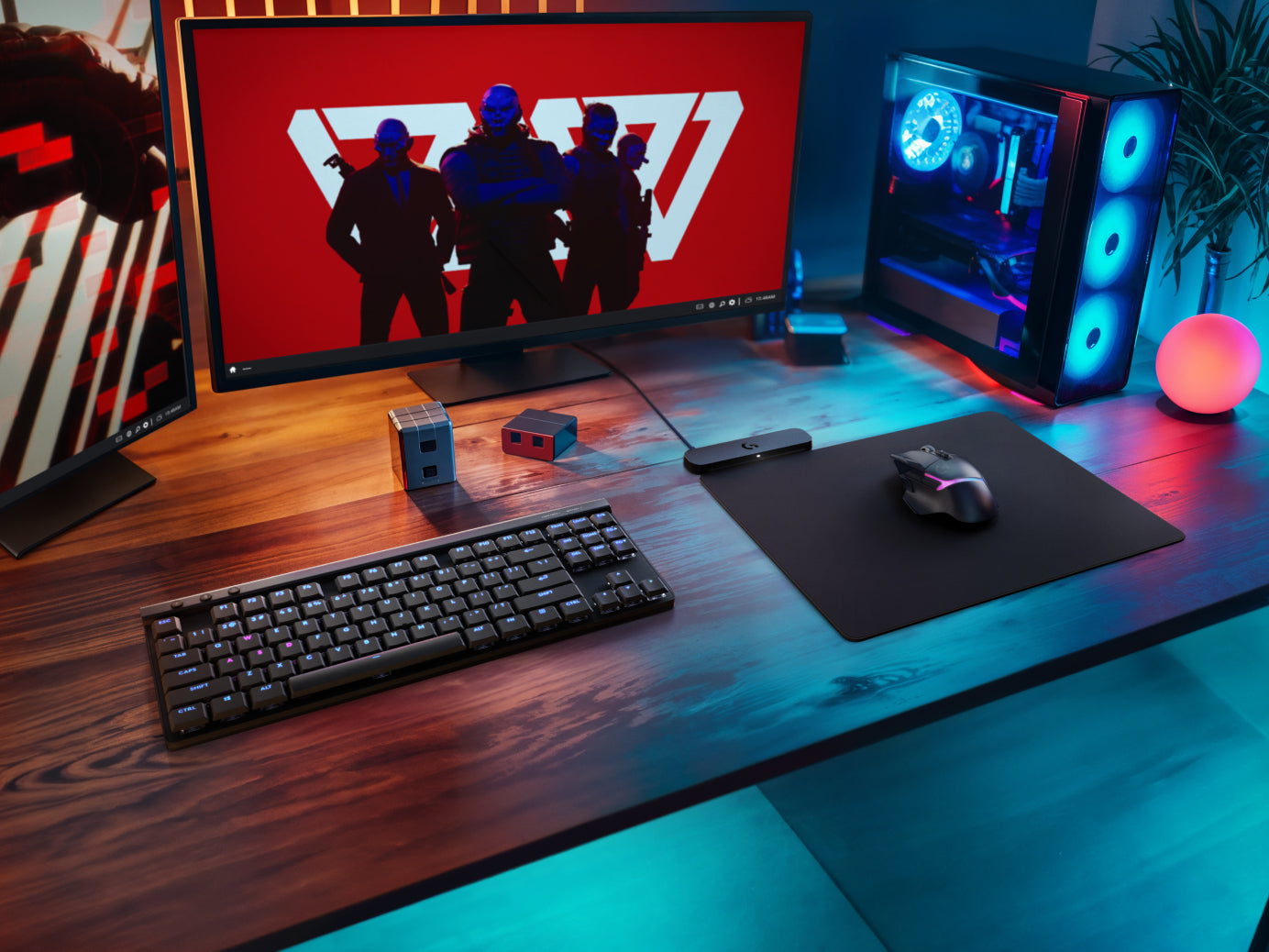 Logitech G Powerplay 2 Gaming-Mauspad Kabelloses Ladegerät – für kompatible Logitech G-Mäuse – schwarz