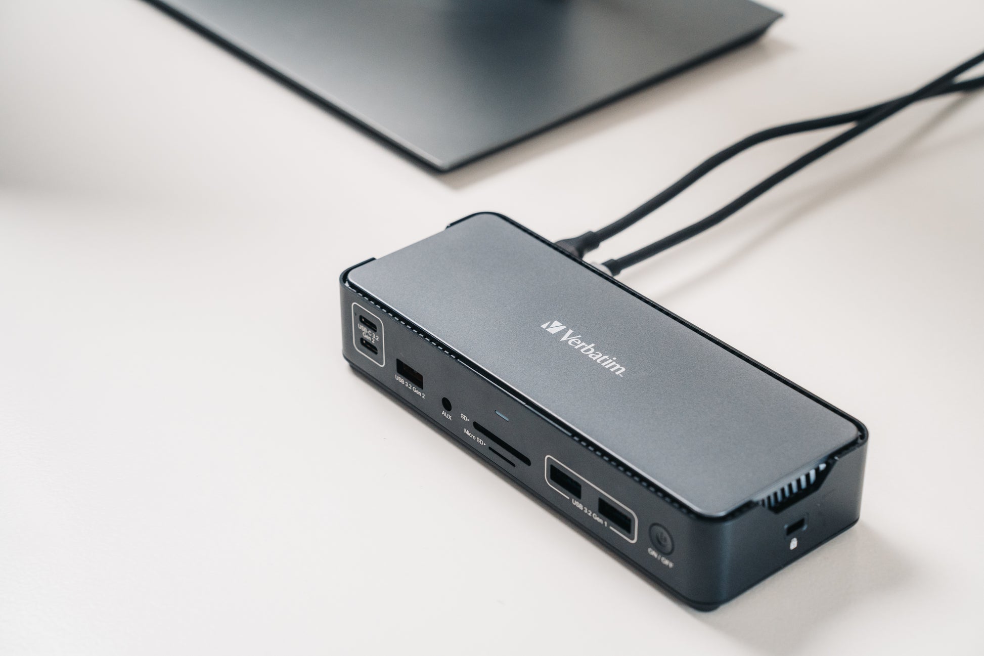 Verbatim CDS-15 Dockingstation – USB-C, 1× DP, 2× HDMI, 4× USB-A, 100 W PD, GbE, 3,5 mm Audio, für Windows/Mac