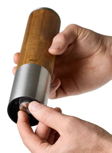 AdHoc Salz-/Pfeffermühle Ø 5,1 × 22 cm, Edelstahl/Akazie, Schwarz/Holz