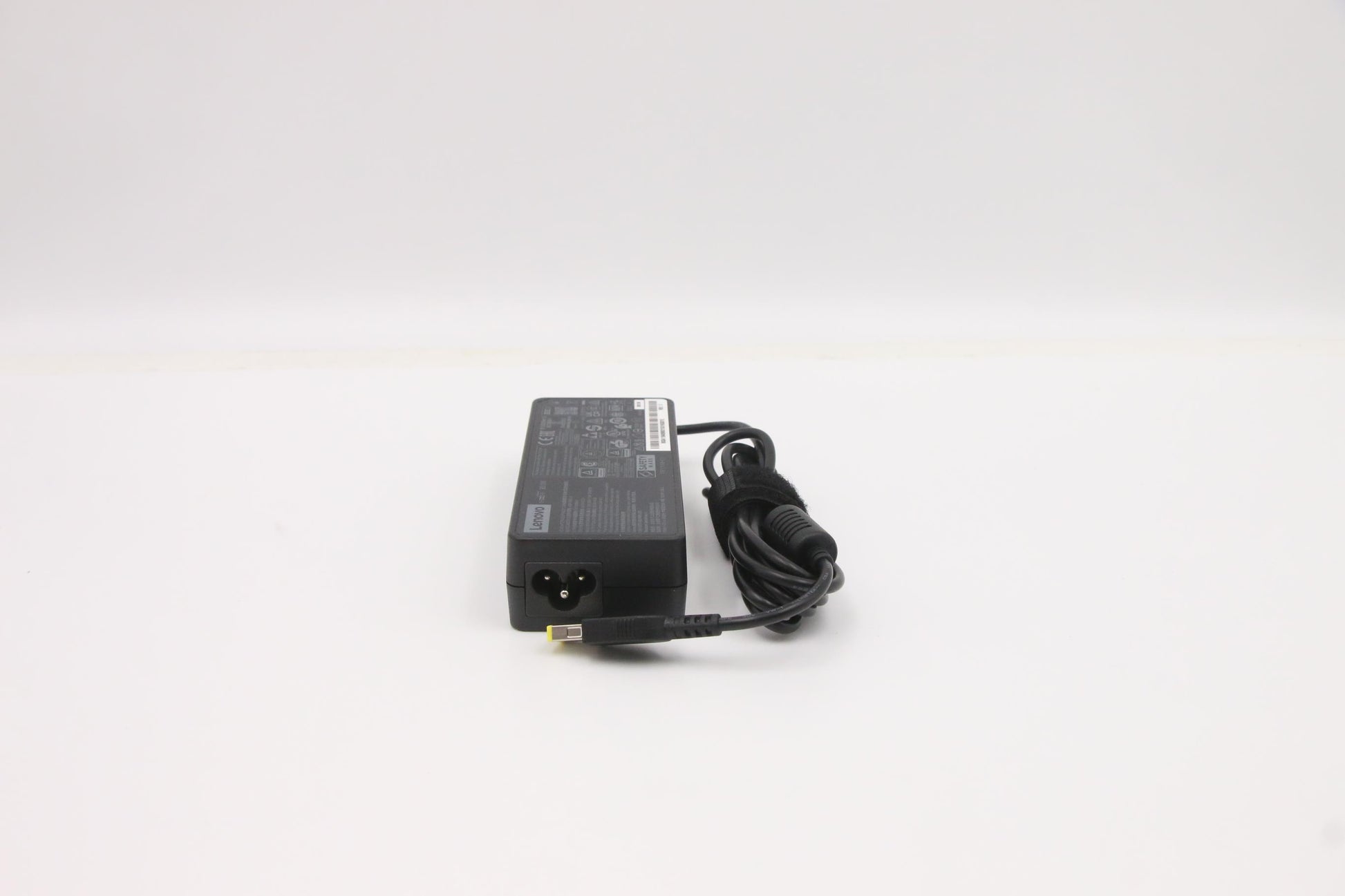 Lenovo 5A10V03251 Netzteil 90 W – 20 V/4,5 A, 100–240 V 50/60 Hz – für Lenovo-Notebooks – schwarz