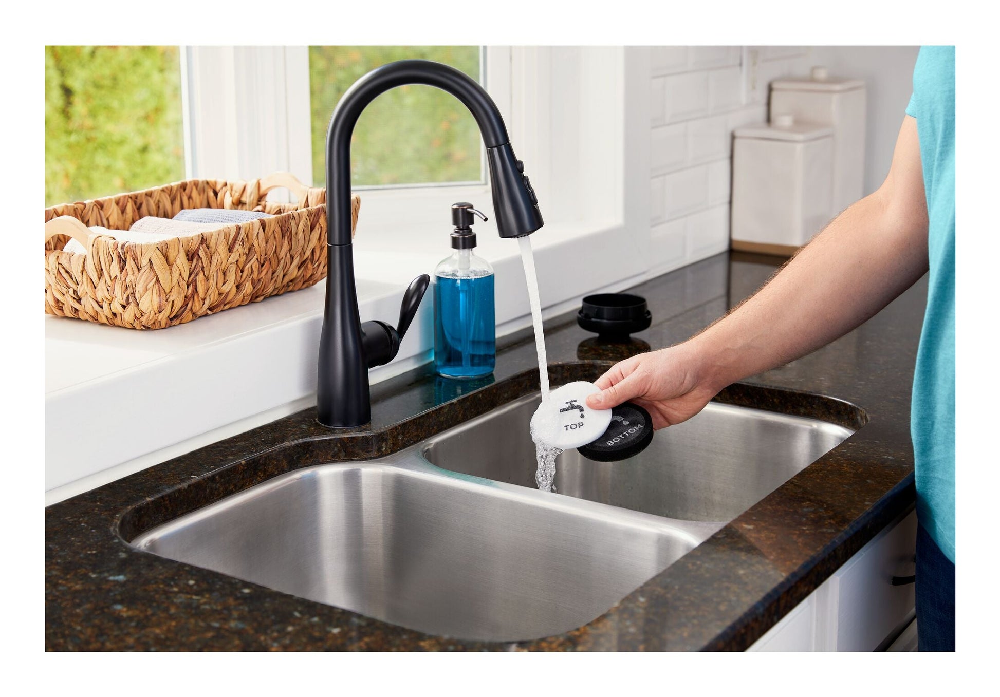 Black & Decker Akku-Stielsauger – BHFEB520D1, Schwarz/Transparent/Weiss, 2-in-1