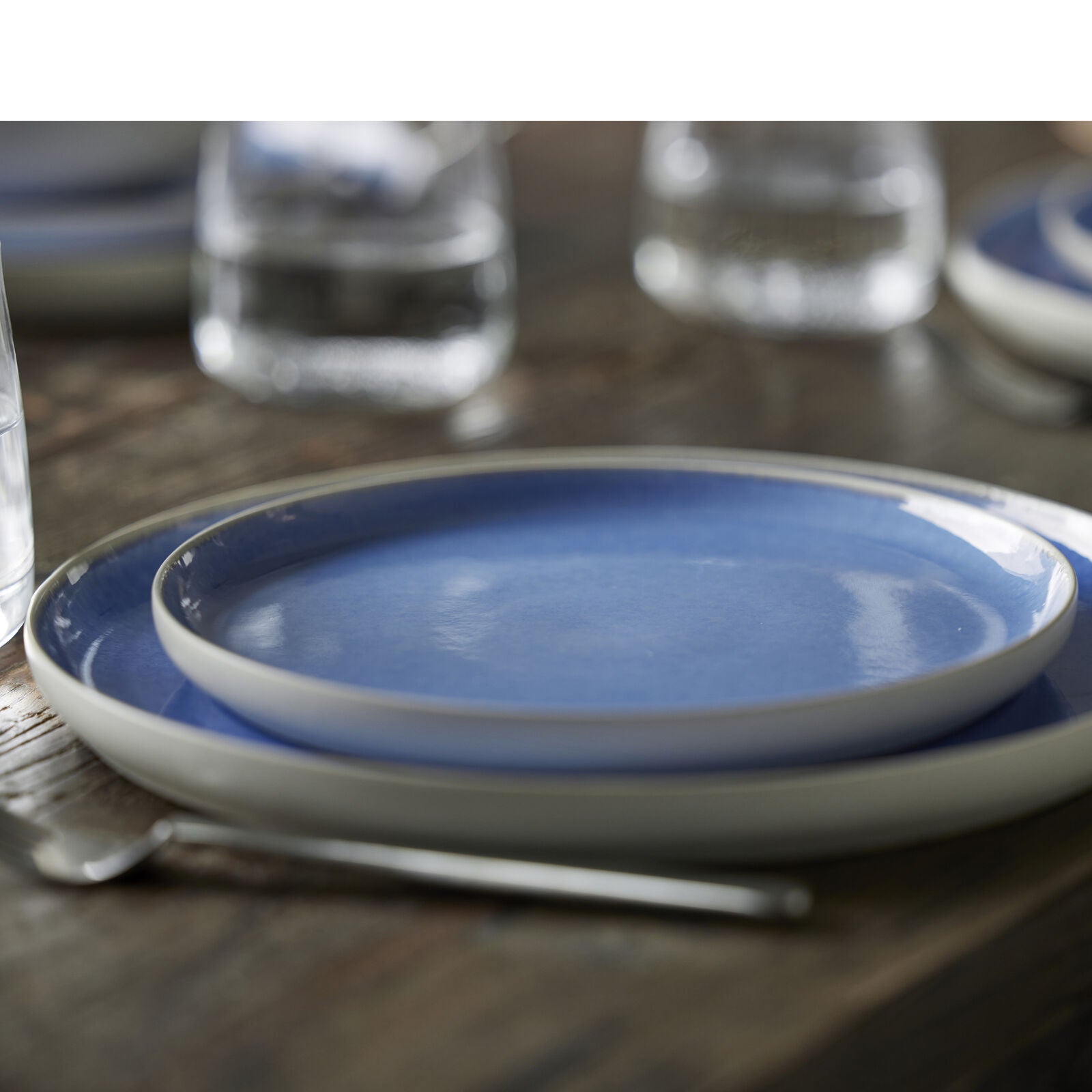 Studio Round Frühstücks- & Dessertteller North – Ø 21 cm, Steinzeug, Eisblau/Weiss, spülmaschinenfest