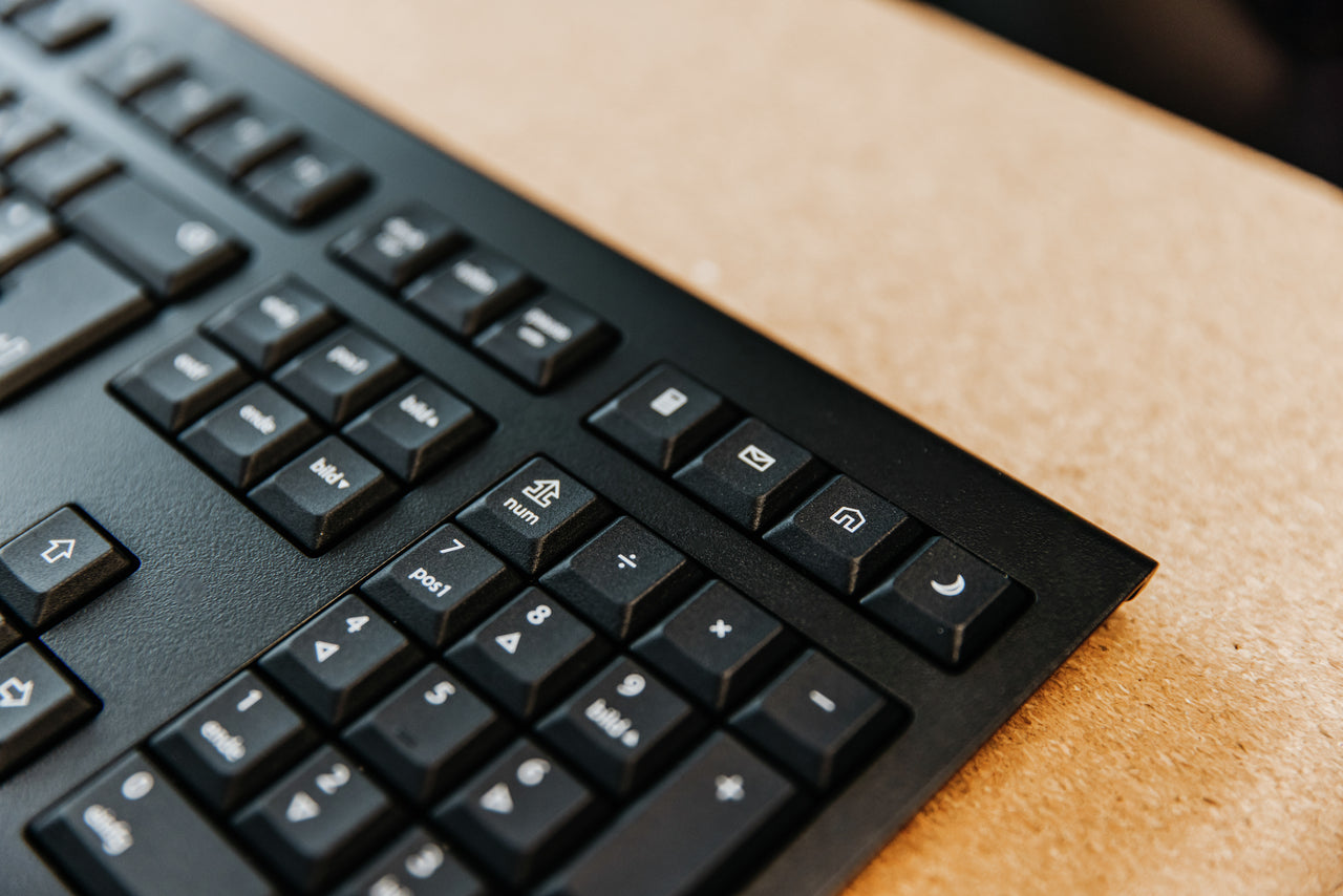 CHERRY KW 3000 – Tastatur, Schwarz