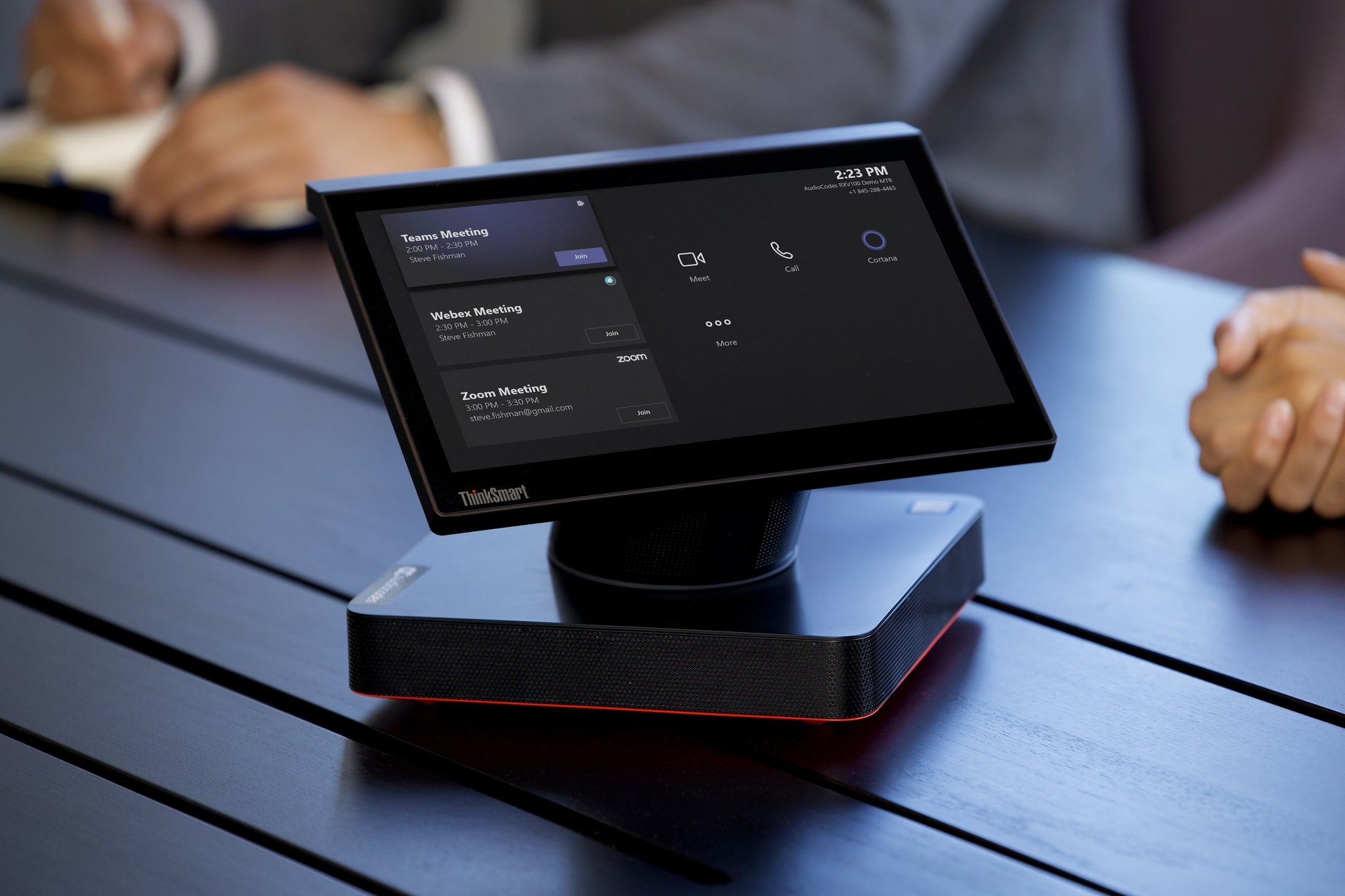 AudioCodes RXV100-B20 – Full HD Videokonferenzsystem, für 12 Personen, 10× Digitalzoom, mit Touch-Controller