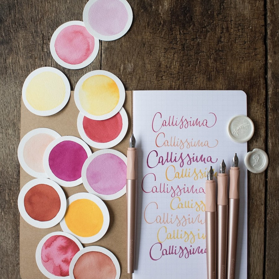 Schneider AG Schneider Callissima Kalligrafie Set – 1,1/1,5/1,8 mm – für Rechts- & Linkshänder – Aprikose – Patronen