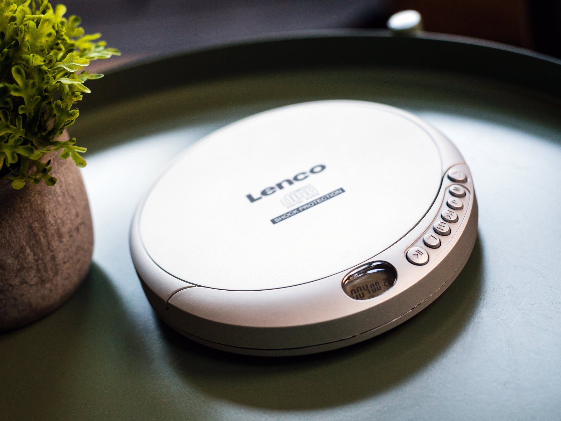 Lenco CD-201 – CD-Player – Portabel – MP3-Wiedergabe, Akkubetrieb – Silber