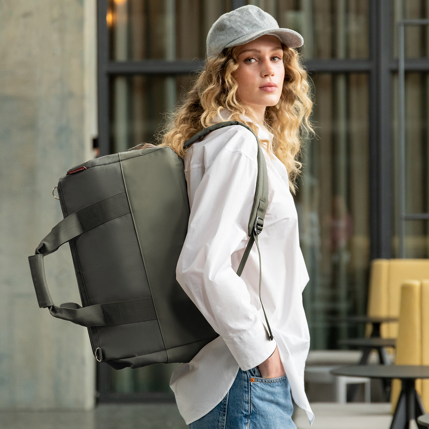 Reisenthel Sporttasche allrounder M – 23 l, aus rPET, dunkelgrün, 45 × 33 × 30 cm
