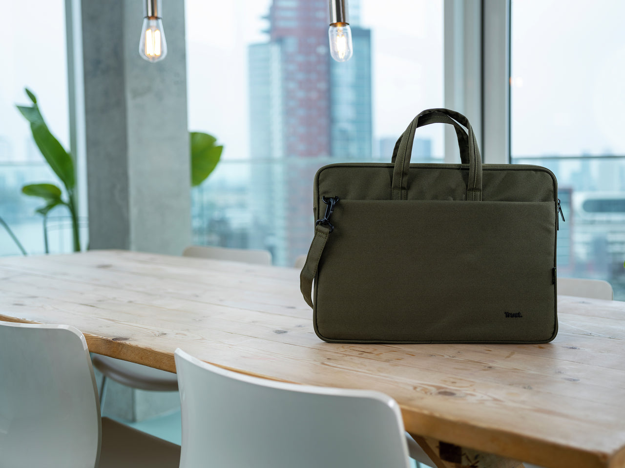 Trust Notebook-Tasche bis 16" – GRS-zertifiziert, schockresistent – Grün