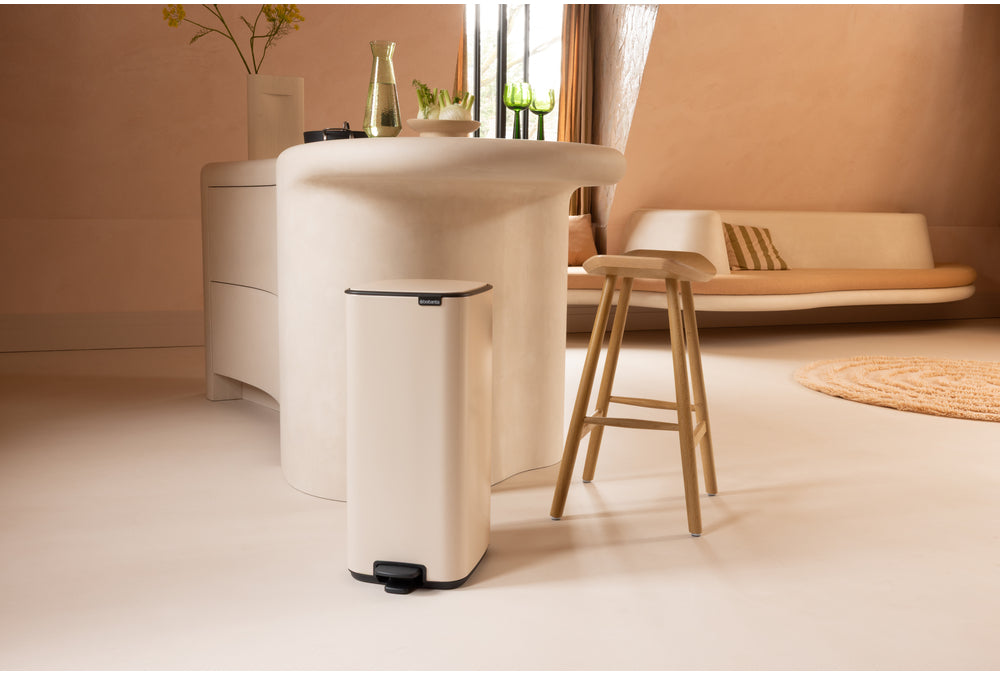 Brabantia Abfallcontainer – 30 l, mit Deckel, Stahl, Beige – B × H 288 × 647 mm