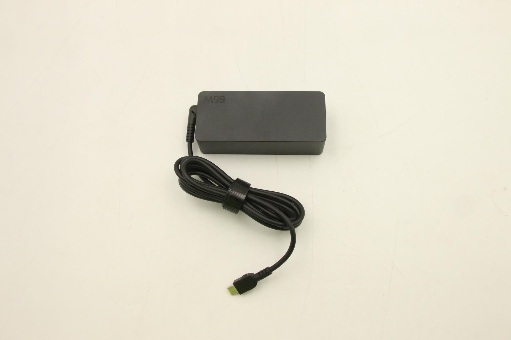 Lenovo 5A10W86302 Laptop-Netzteil 65 W – 5–20 V, 3,25 A – für Laptop – Schwarz