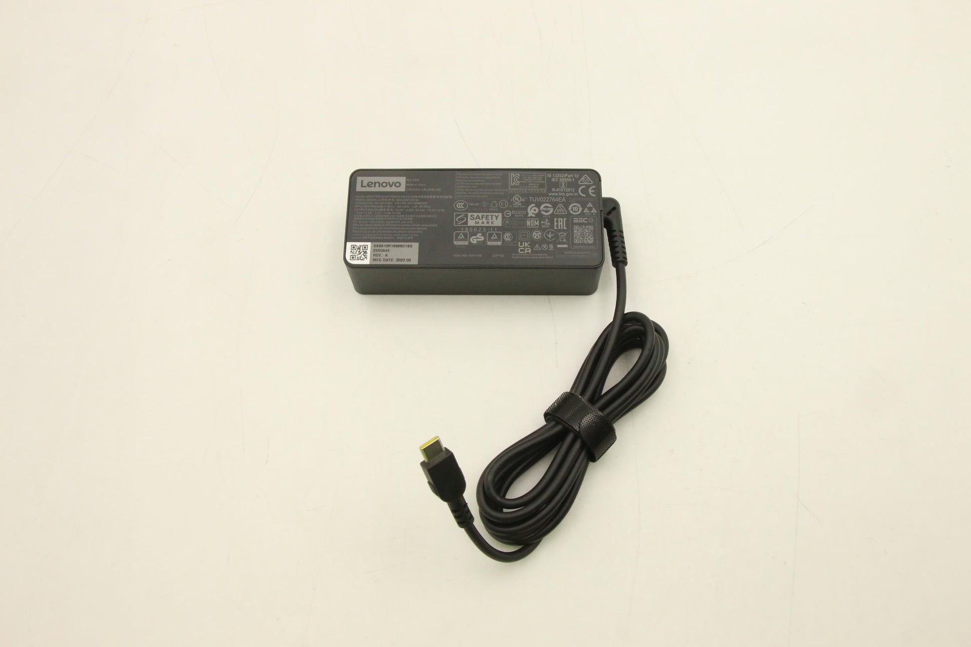Lenovo 5A10W86302 Laptop-Netzteil 65 W – 5–20 V, 3,25 A – für Laptop – Schwarz