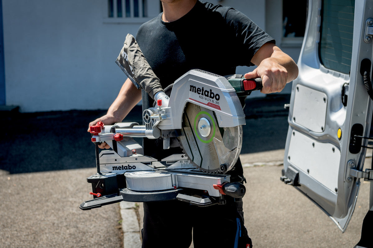 Metabo Kapp- und Gehrungssäge KGS 18 LTX BL 305 – 18 V (CAS) – Sägeblatt-Ø 305 mm – Solo – Brushless