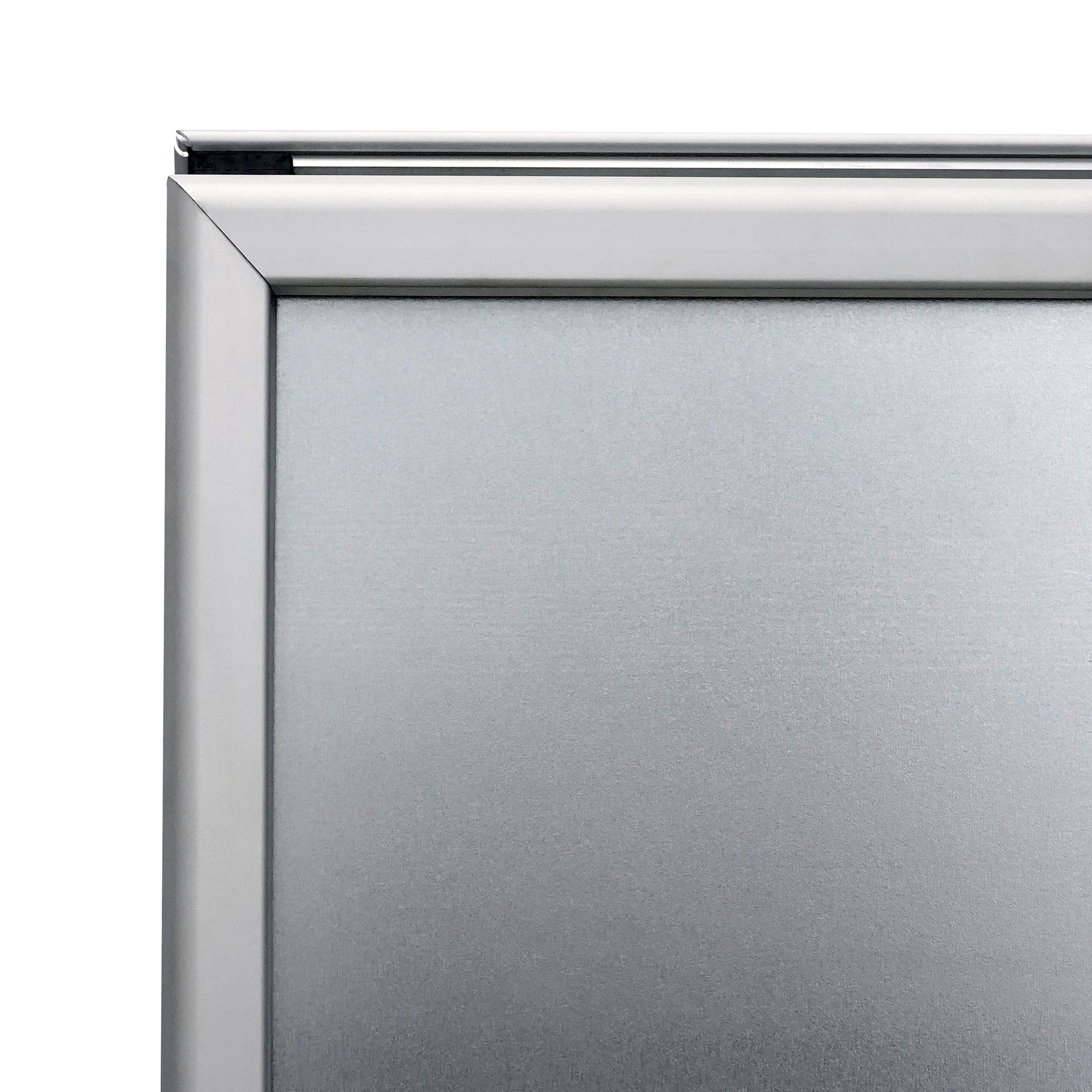 Europel Plakatständer – Silber, Aluminium, 790 × 100 × 1240 mm