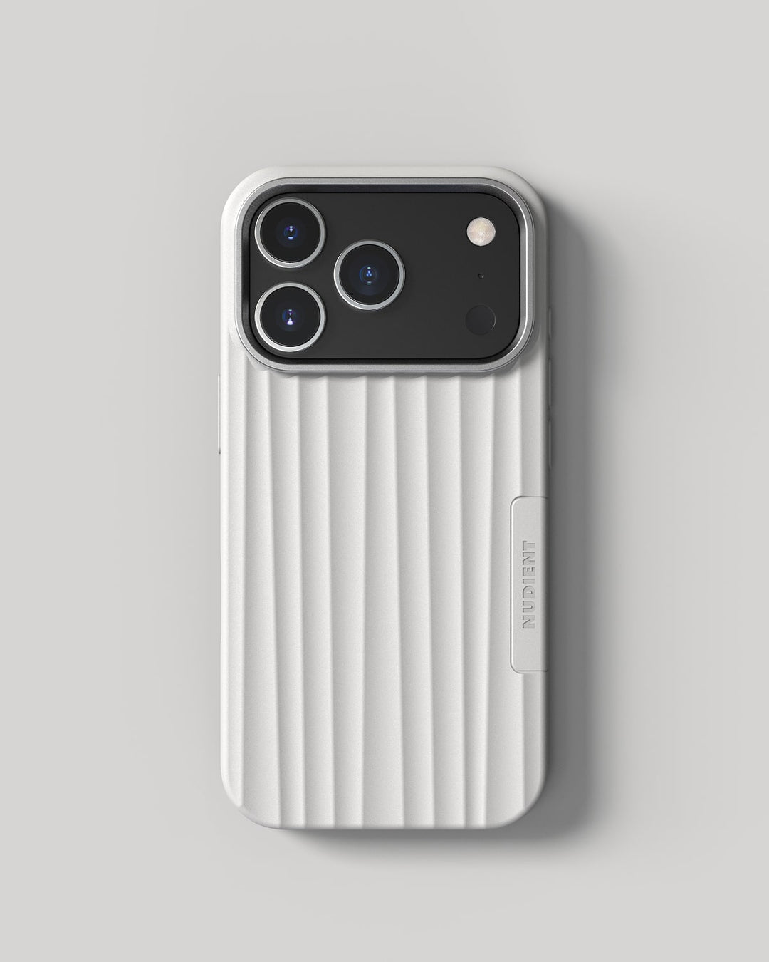 Nudient – Backcover – für Apple iPhone 17 Pro – weiss – MagSafe-kompatibel