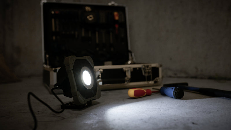 Steffen Arbeitsleuchte Worklight – 2200 lm, Akku, IP54, dimmbar – Schwarz