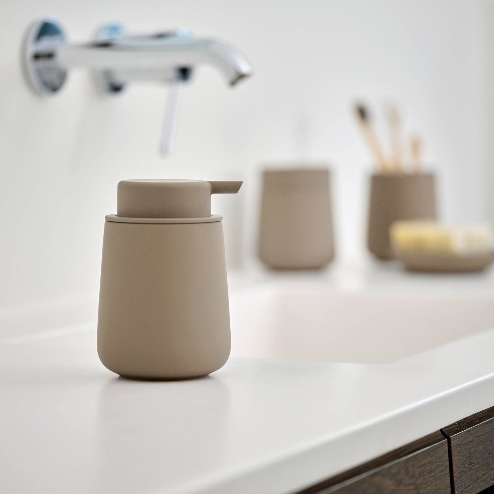 Zone Denmark Aufbewahrungsbox 0,29 l (mit Deckel) – Steingut – Taupe – Ø 87 × H 108 mm