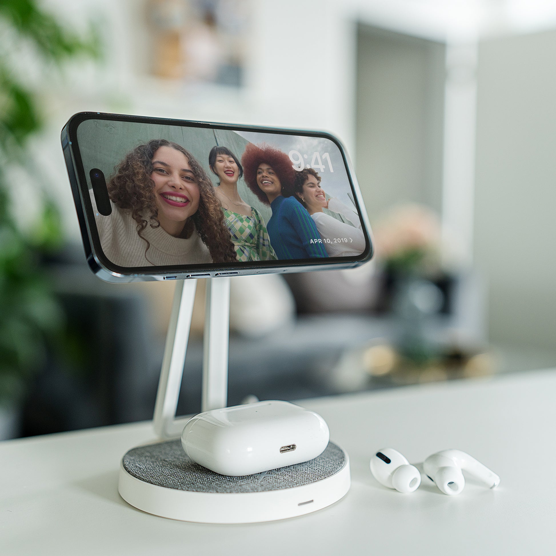XLayer MagFix Pro 2-in-1 Ladeständer – MagSafe-kompatibel – 15 W/3 W – für iPhone/AirPods – Grau/Weiss