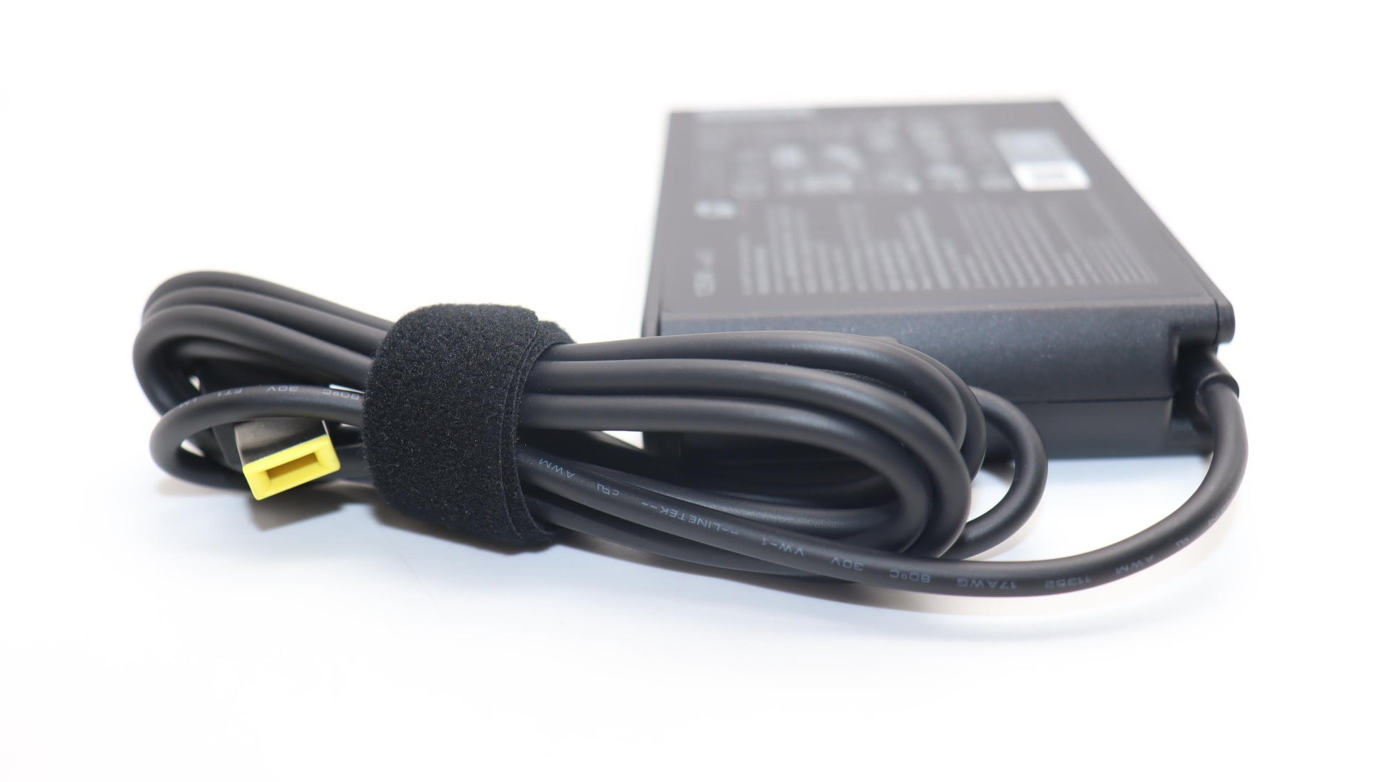 Lenovo 5A11K67847 Netzteil 135 W – AC‑DC, 20 V – für Lenovo ThinkPad – schwarz