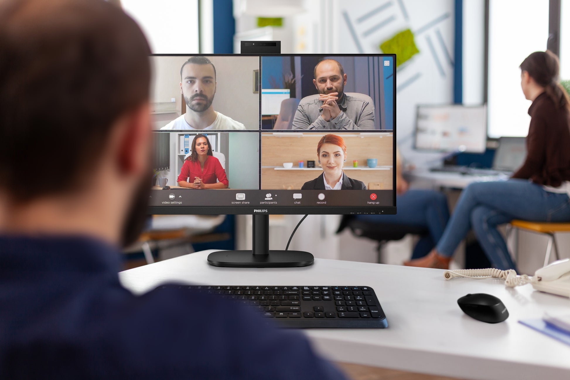 Philips 32B2U3601H/00 – Monitor, 32", IPS, 100 Hz, Webcam, USB-Hub, VESA 100 × 100, Schwarz