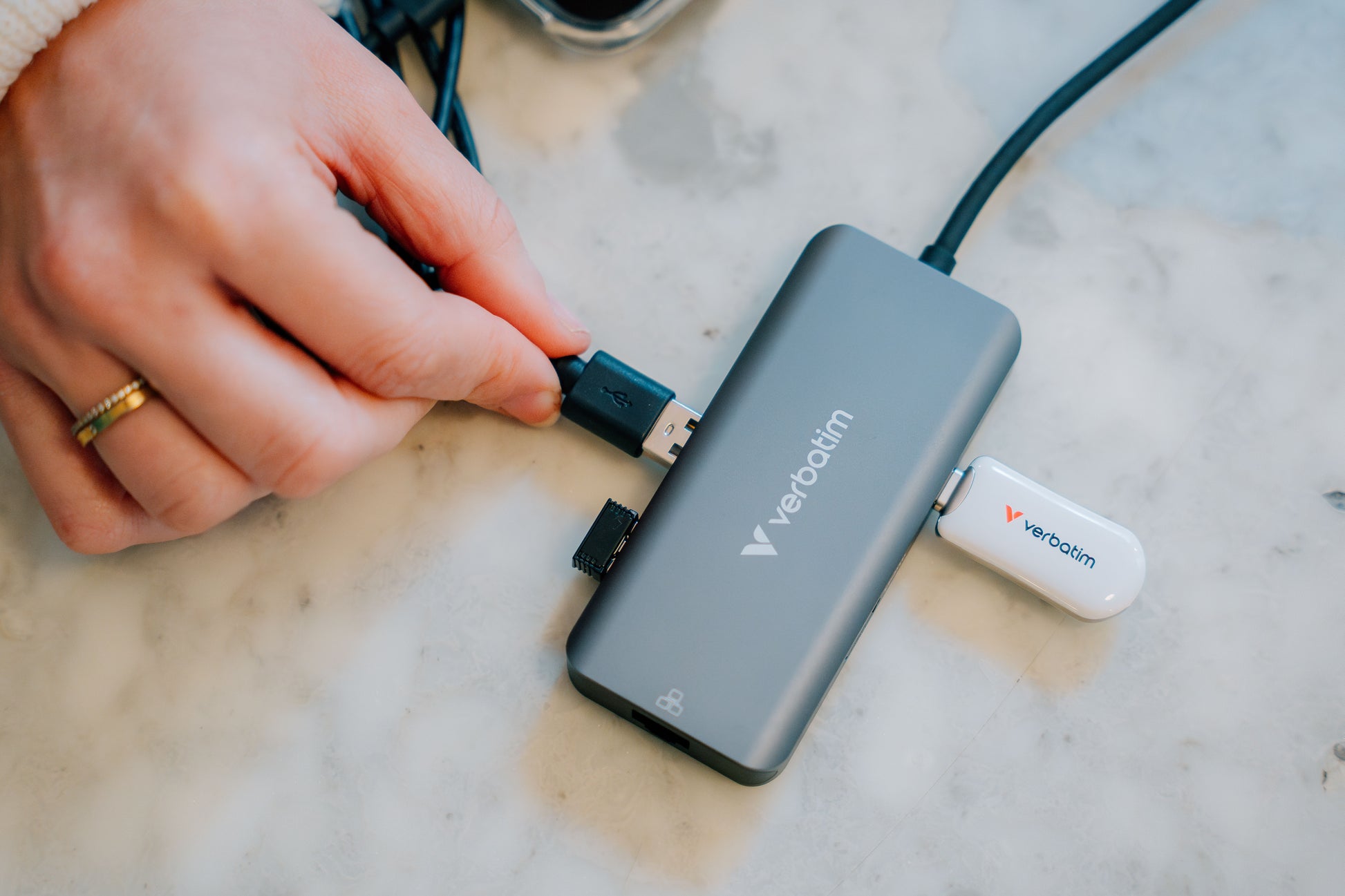 Verbatim 32157 Multiport-Adapter – USB-C, 1× HDMI, 3× USB-A, 100 W PD, GbE, für Windows/Mac/Linux