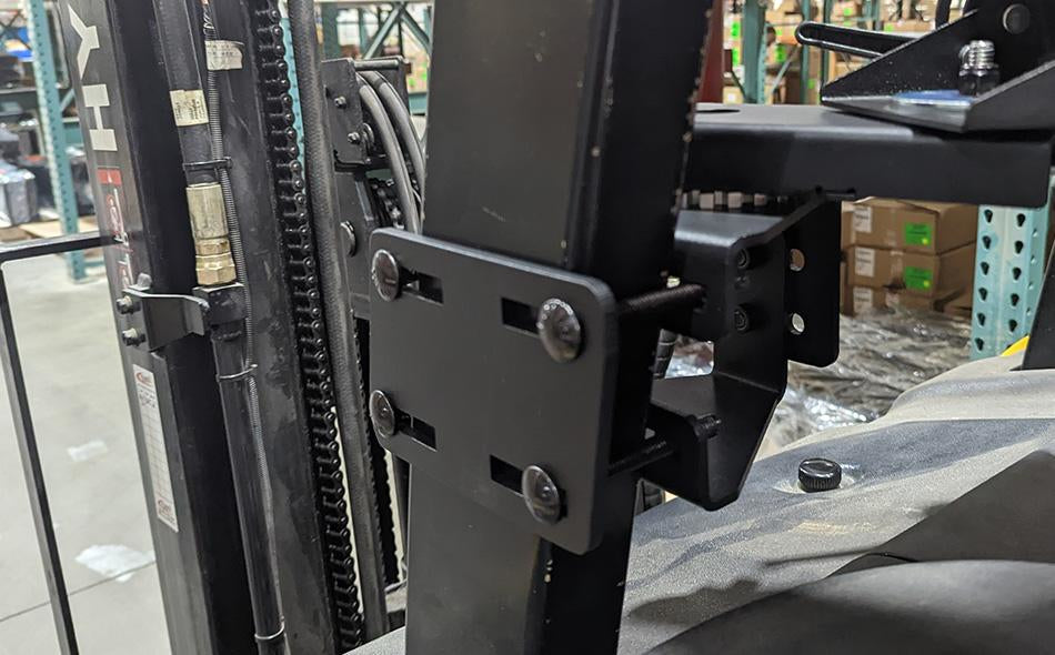 Gamber-Johnson Fahrzeug-Dock für Auto – abschliessbar, schwenkbarer Arm – Schwarz