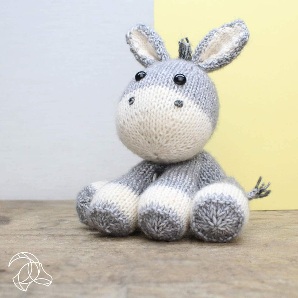 Hardicraft Lente Strickset Esel – ca. 20 cm, Grau
