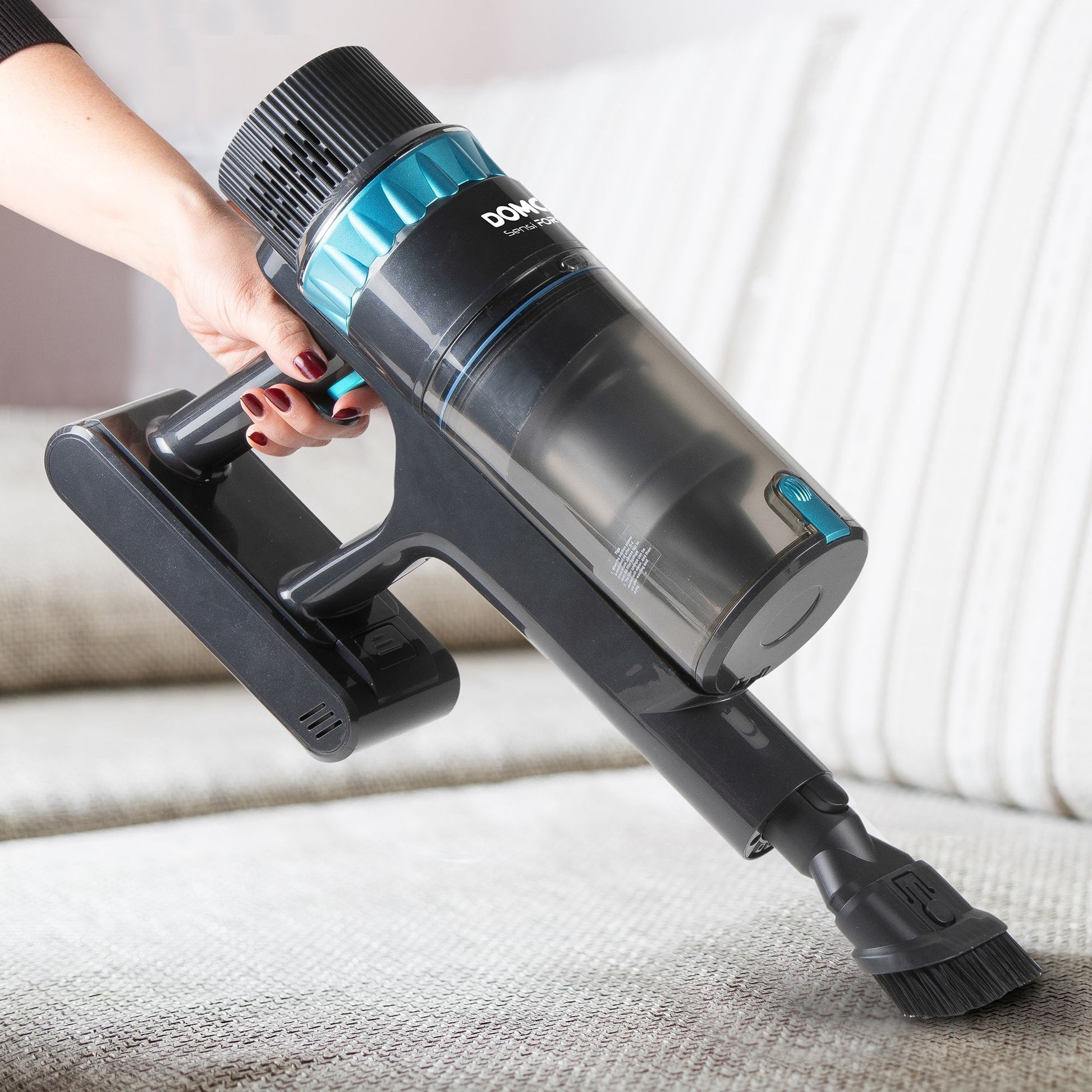 Domo Akkusauger DO244SV – 60 min, 0,8 l, Akkubetrieb, 30 V