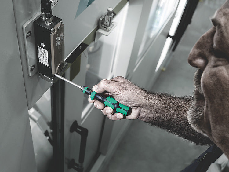 Wera Kraftform Kompakt – Multi-Bit-Schraubenzieher-Set 14-teilig, mit Ratsche, Etui, 838 RA-R M
