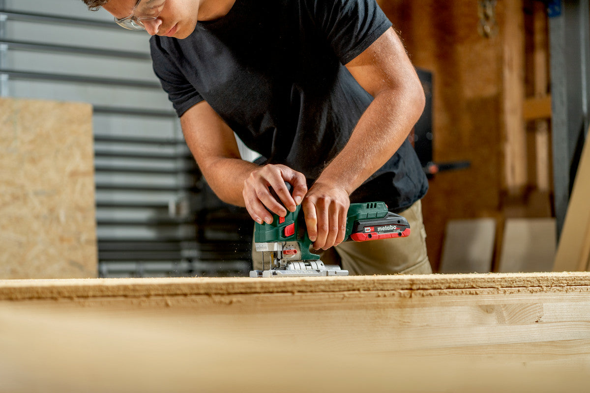 Metabo Stichsäge STA 18 LTX 150 BL – 18 V (CAS) – Schnellwechsel-System – Schnitttiefe in Holz 150 mm – Solo