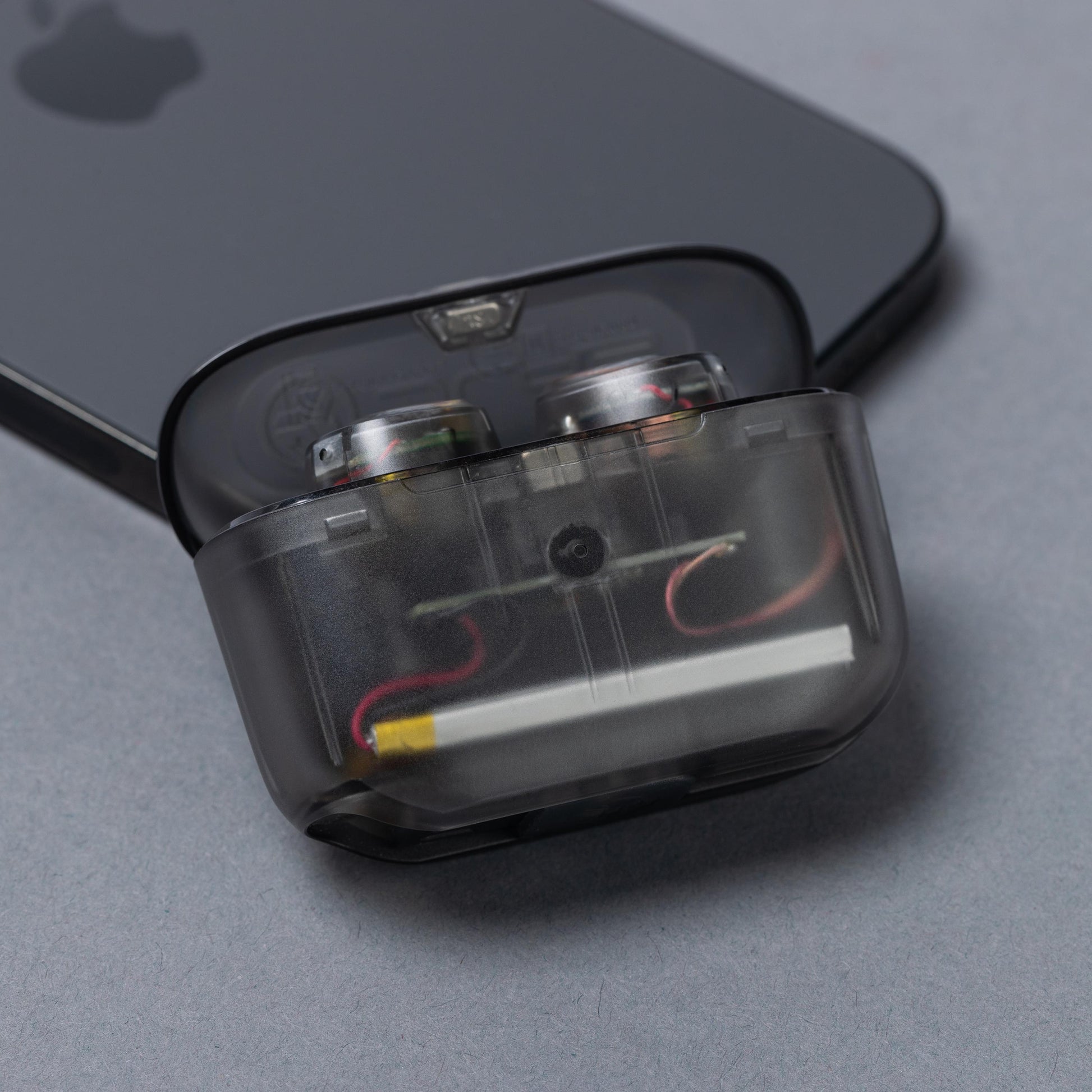 JLab Go Air Pop TWS In-Ear – Stereo, mit Ladecase, Transparent, BT 5.1