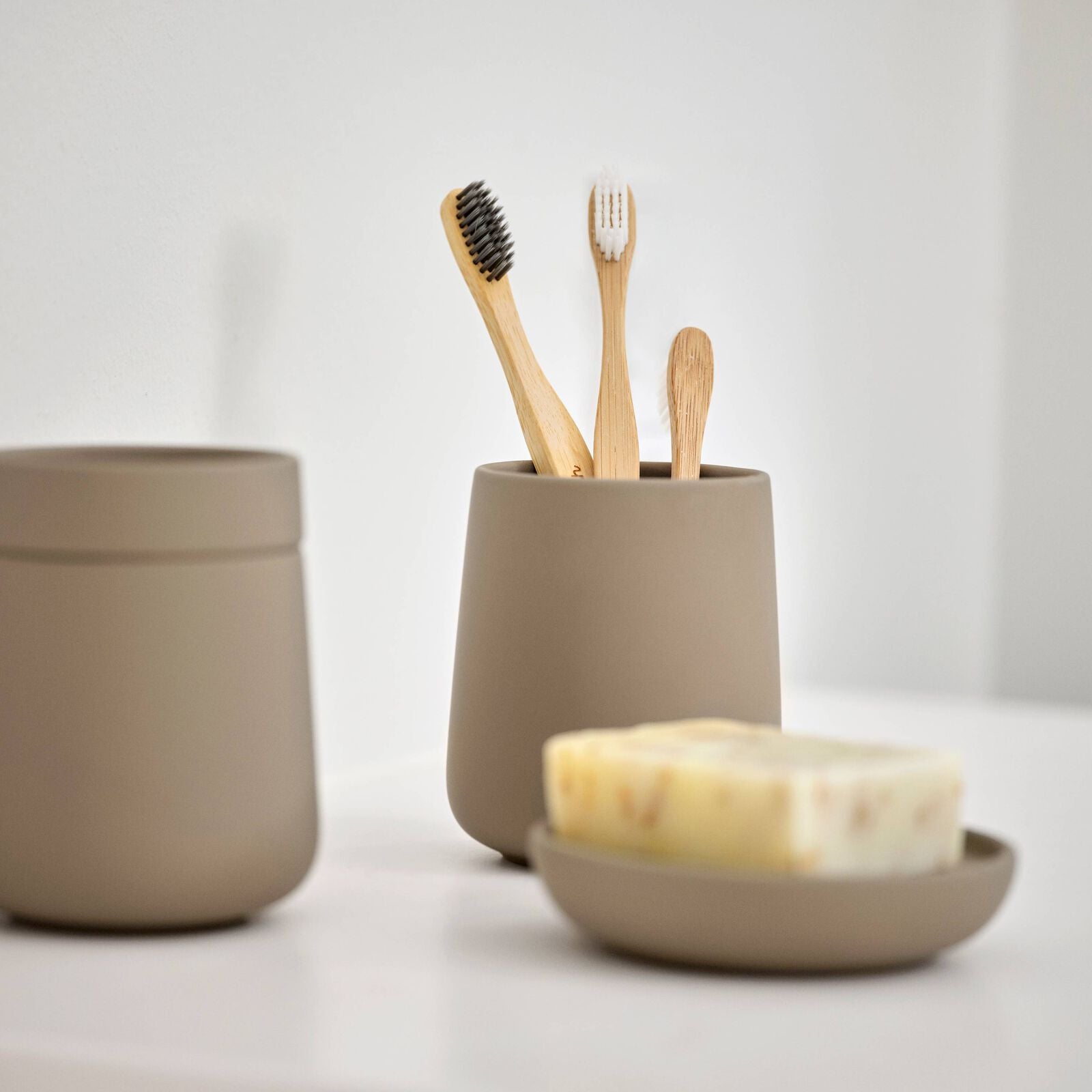 Zone Denmark Aufbewahrungsbox 0,29 l (mit Deckel) – Steingut – Taupe – Ø 87 × H 108 mm