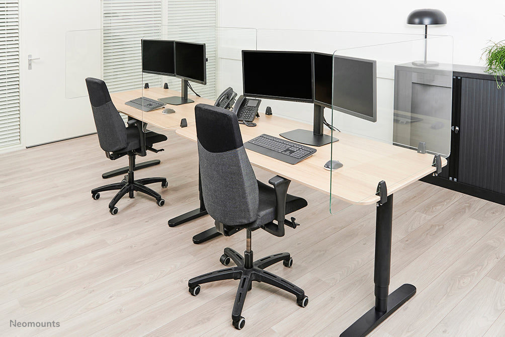 Neomounts Hygieneschutzschild – 1'580 × 650 mm, Gehärtetes Glas, Transparent, für Tischplatten 0–25 mm