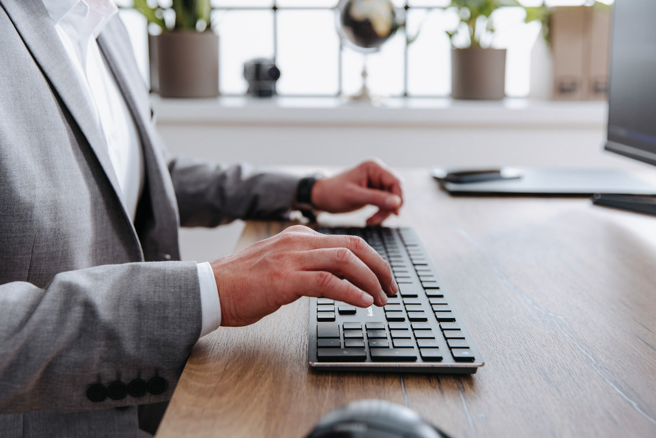 CHERRY KB MX Ultra – Tastatur, kabellos, US-Layout (EN), Low-Profile