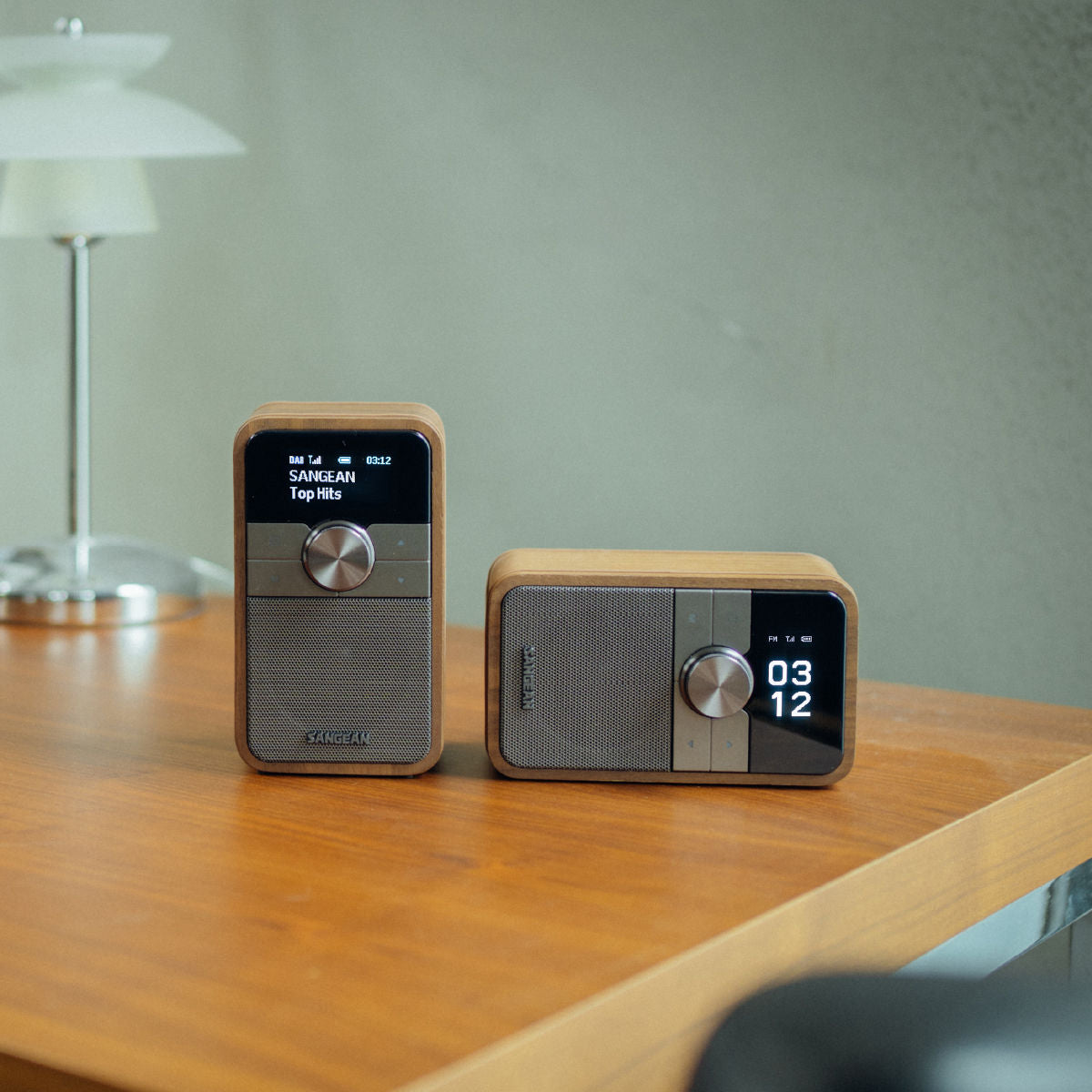 Sangean DDR-8 – DAB+/UKW-Tischradio, Bluetooth – Nussbaum
