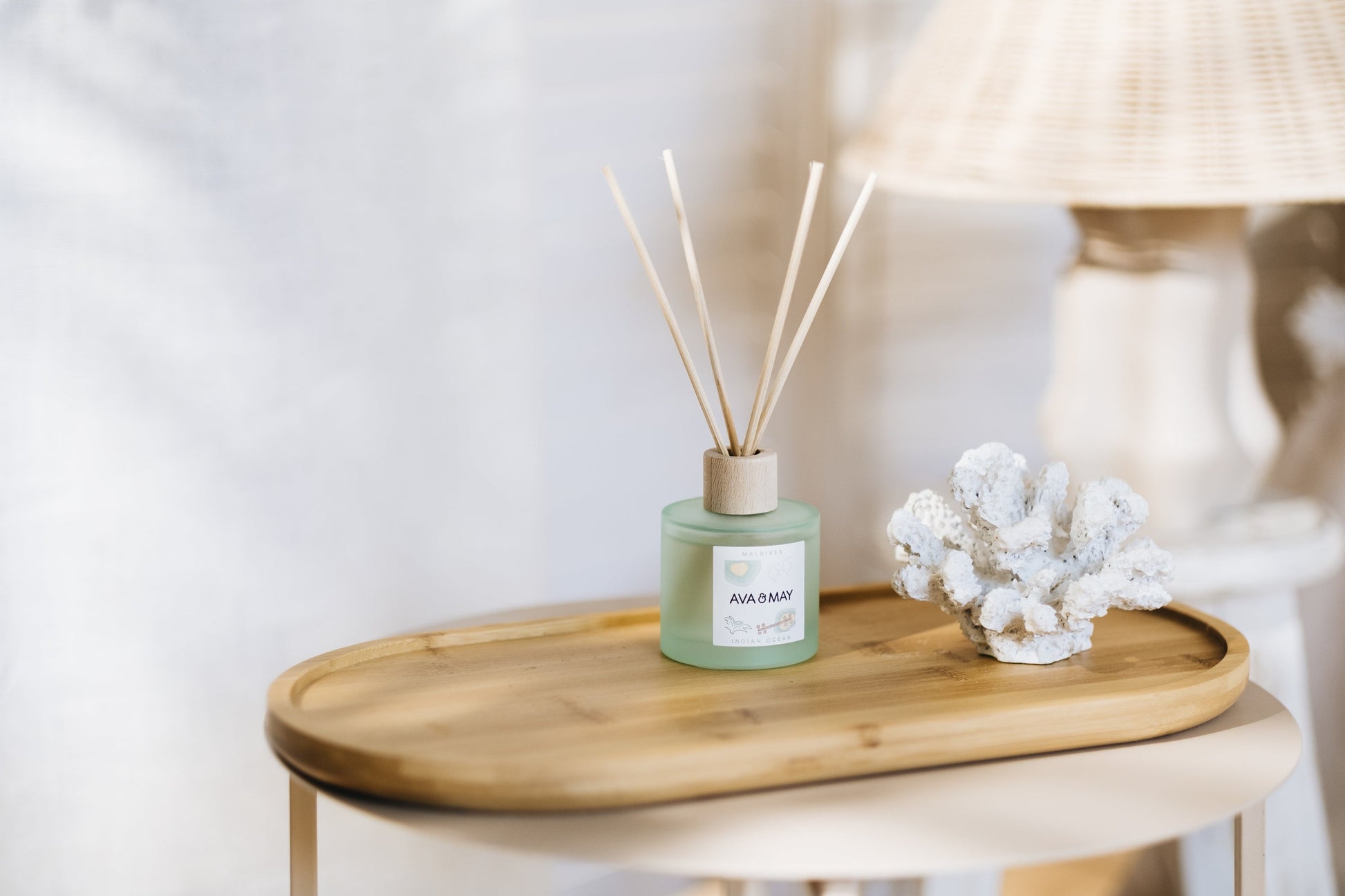 AVA & MAY Duftstäbchen Malediven – Beige, Grün, Weiss, Holz