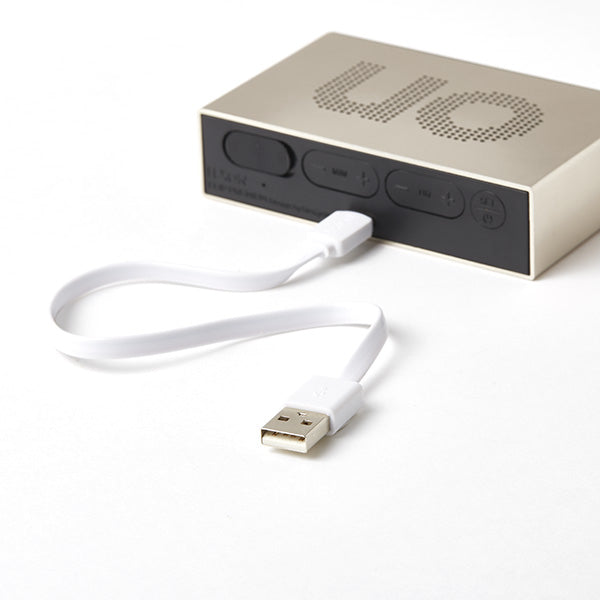 LEXON Digitalwecker – Snooze, USB, 10,4 × 2,6 × 6,5 cm, Gold