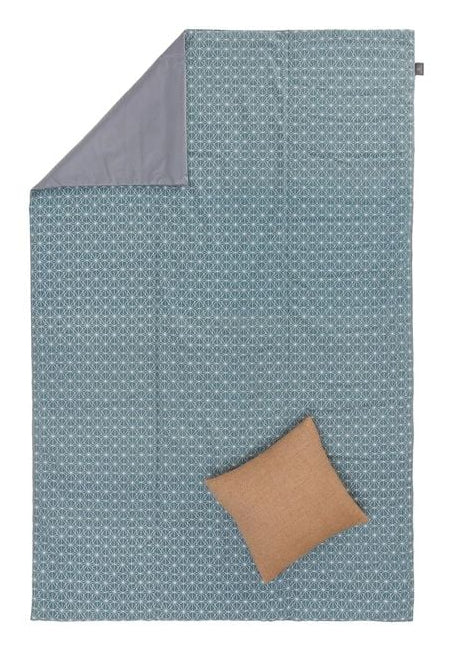 URBANARA Ankisa Wohndecke – Baumwolle, Grüngrau/Weiss/Taubenblau – 130 × 190 cm