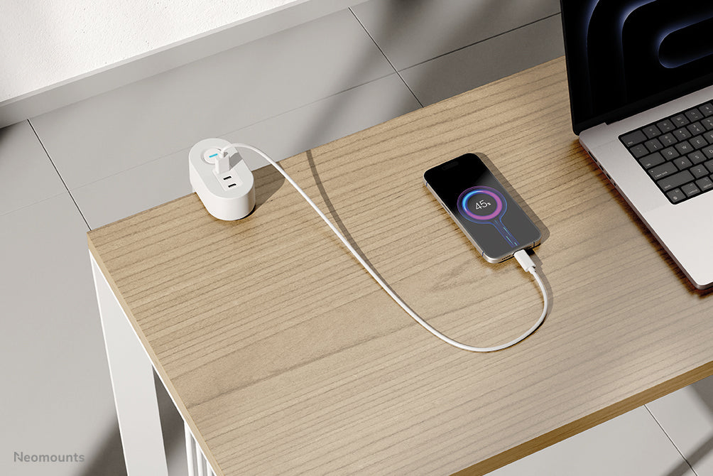 Neomounts DS22-840WH6 – Tischsteckdose, 3×230 V, 2× USB-A, 2× USB-C (Power Delivery), 1,4 m, Weiss