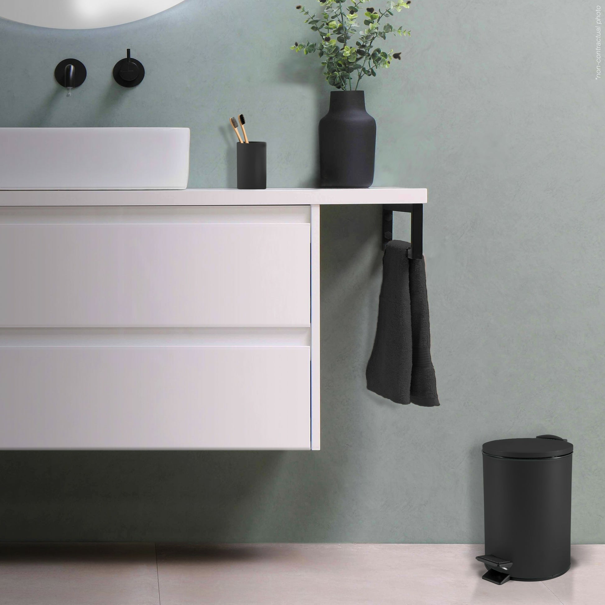 Spirella Papierkorb Adelar – 3 l – Stahl, schwarz matt – B × H × T 168 × 228 × 250 mm